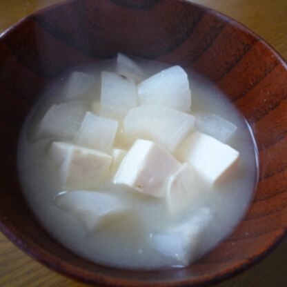 さみしい具の味噌汁でしたがニンニクの風味が生きて美味しかった～お味噌汁にも使えるなんてびっくりです！